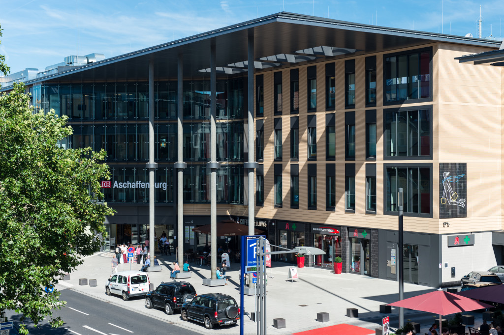 Eingang Bahnhof Aschaffenburg