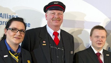 von links nach rechts: Claudia Möller, Jonni Käsehage und Nico Hilsberg sind die ersten Gewinner im Wettbewerb 2011.