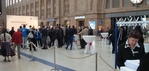 Siegesfeier in der Bahnhofshalle Leipzig