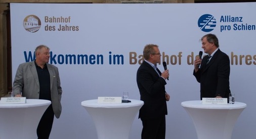 Talkrunde auf der Bühne.