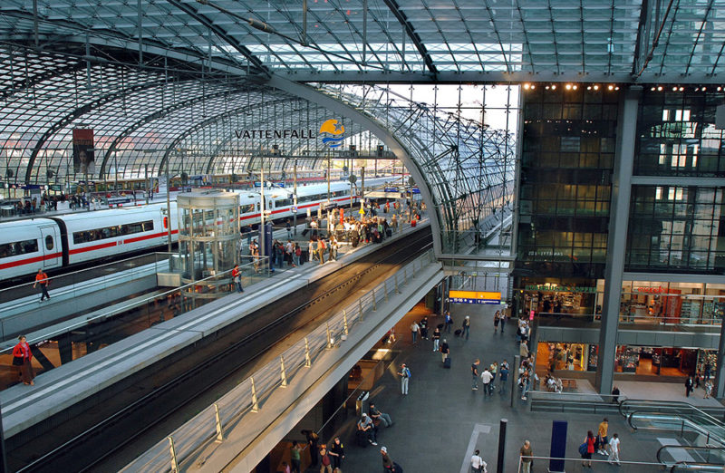 Bahnsteighalle Berlin Hbf