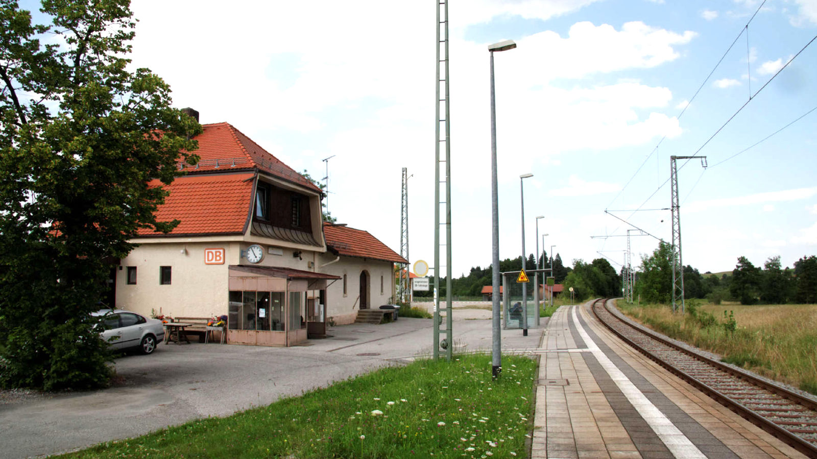 Verkehrsminister Dobrindt freut sich: Der Bahnhof Saulgrub wird barrierefrei umgebaut
