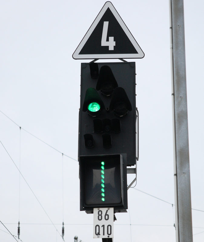Grünes Licht: Signale entlang der Strecken informieren den Lokführer