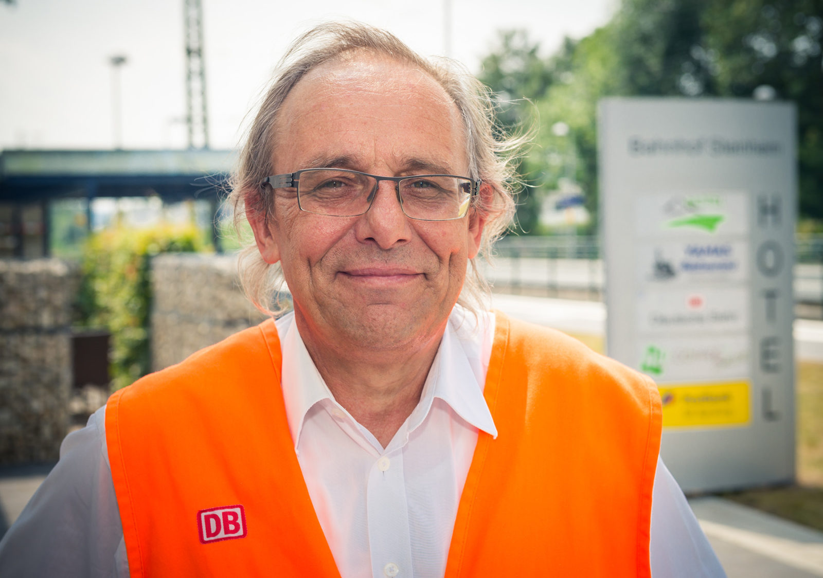 Der Kopf hinter dem Erfolgsprojekt Bahnhof Steinheim (Westfalen): Der Bahnhofsmanager Martin Nowosad