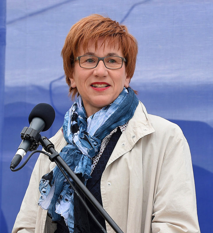 Die brandenburgische Verkehrsministerin Kathrin Schneider: "Wir müssen in Mobilitätsketten denken"