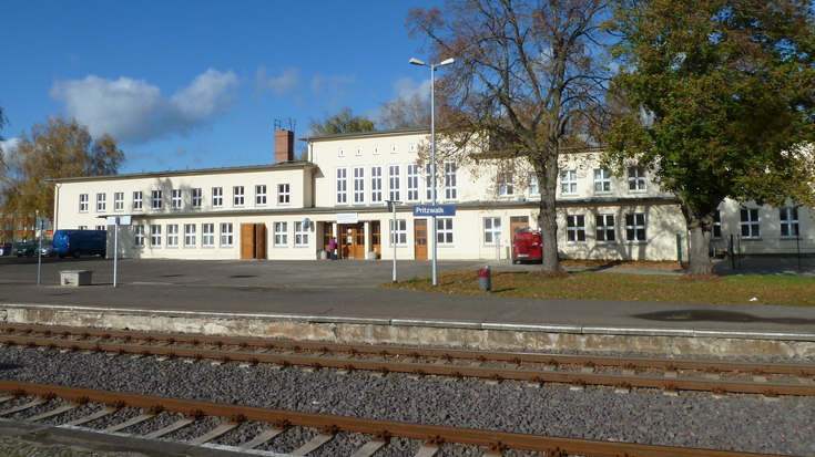 Der Bahnhof Pritzwalk ist noch kein barrierefreier Bahnhof. Das Bundesverkehrsministerium fördert nun den Umbau