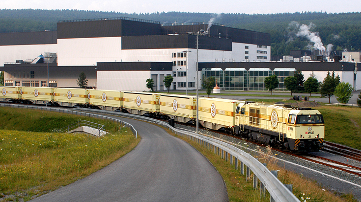 Das Warsteiner Bier wird seit dem Jahr 2005 mit dem Güterzug transportiert.