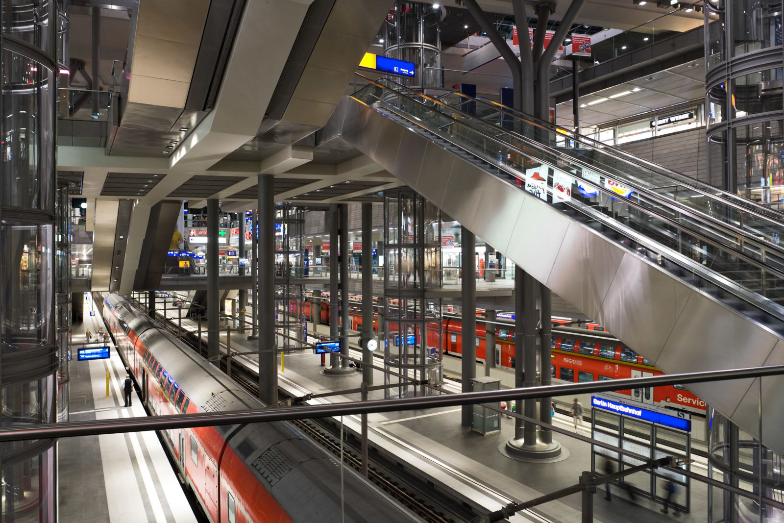 Blick auf den Tiefbahnhof Berlin