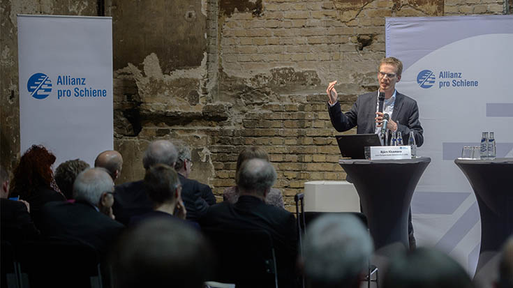 Björn Klusmann (Geschäftsführer, Forum Ökologisch-Soziale Marktwirtschaft, FÖS): „Wir müssen aus der sozialen Marktwirtschaft eine ökologisch-soziale Marktwirtschaft machen.“