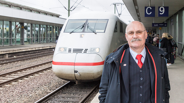 Hartmut Dressler erhielt 2018 die GOLD-Auszeichnung für den Wettbewerb Eisenbahner mit Herz der Allianz pro Schiene