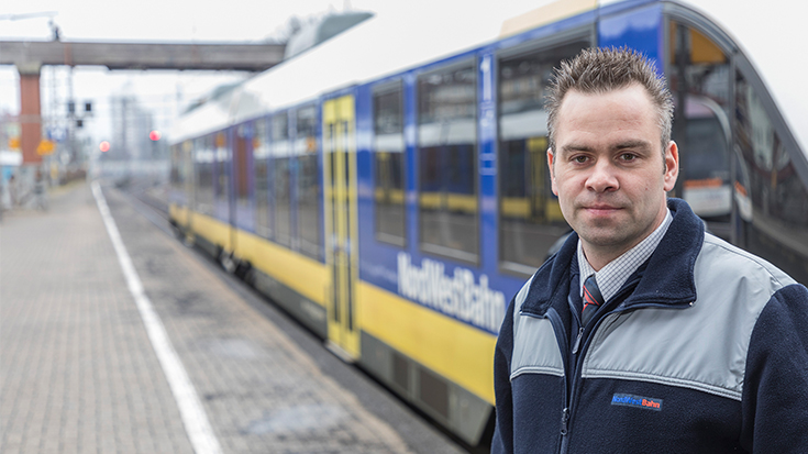 Swen Sengebusch erhielt 2018 die BRONZE-Auszeichnung für den Wettbewerb Eisenbahner mit Herz der Allianz pro Schiene