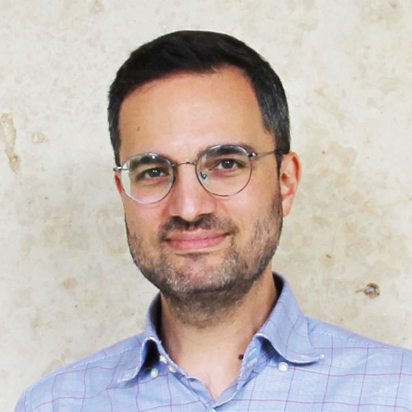 Portraet Djubin Pejouhandeh