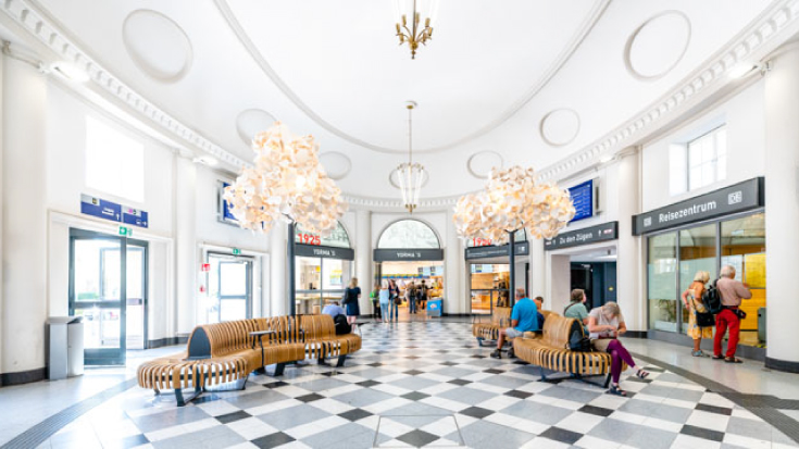 Innenansicht des Bahnhof Coburg.